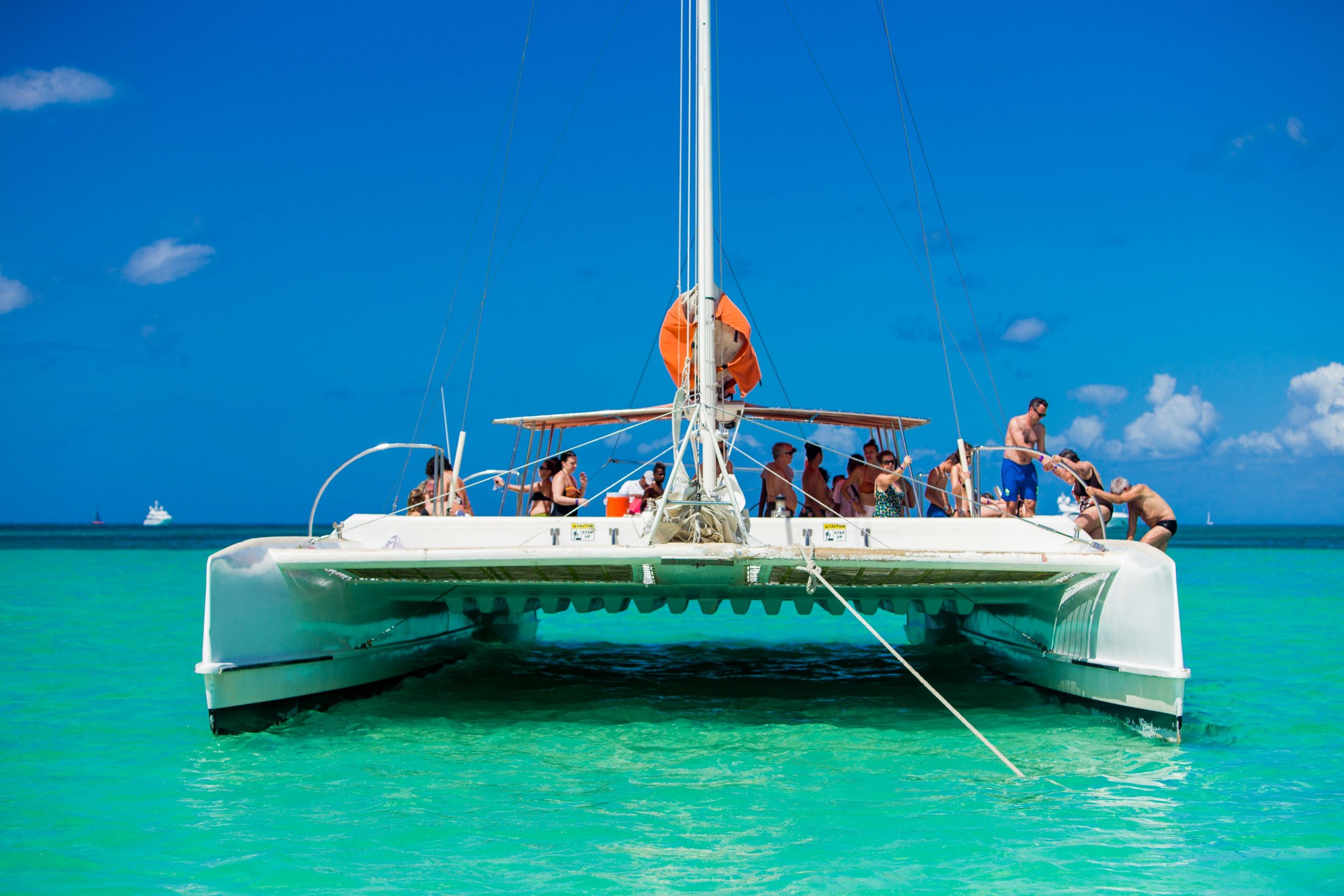 ¿Cuán seguro es el viaje desde Punta Cana a isla Saona en Catamaràn u otra embarcación?